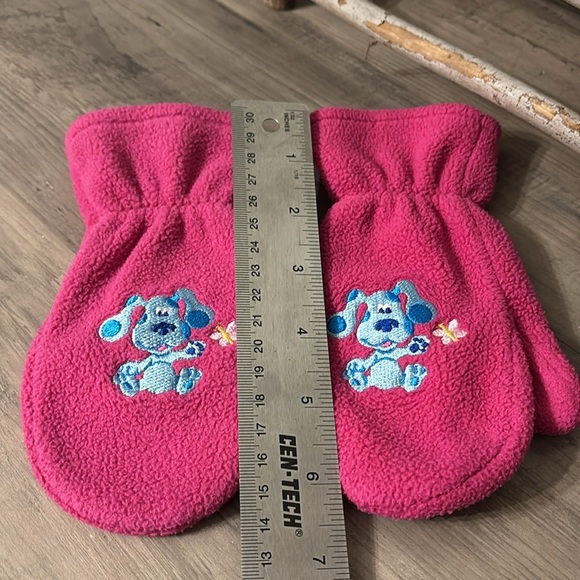 PRE OWNED VINTAGE BLUE'S CLUES KIDS MAGENTA WINTER MITTENS - Picture 5 of 7
